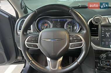 Седан Chrysler 300 2016 в 