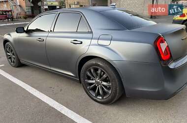 Седан Chrysler 300 2016 в 