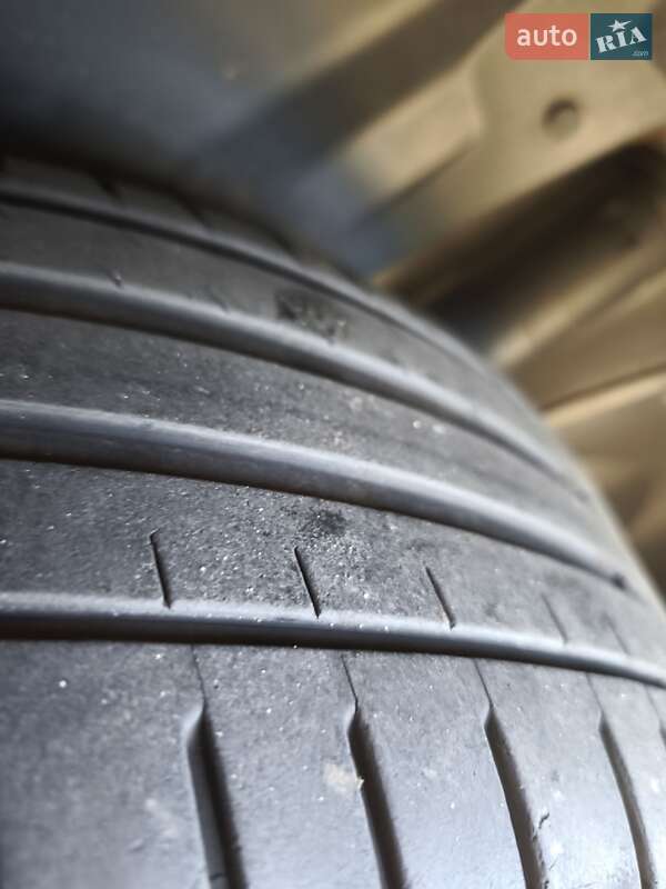 Седан Chrysler 300 2016 в Львове фото 13 Седан Chrysler 300 2016 в Львове