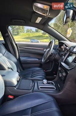 Седан Chrysler 300 2016 в 