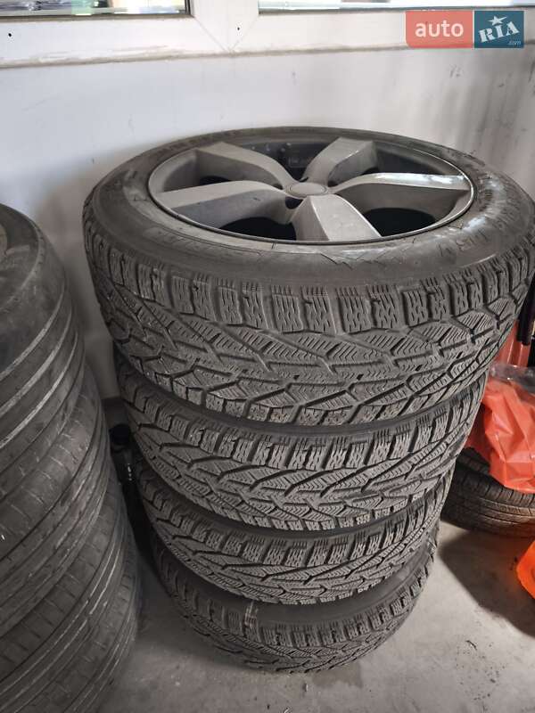 Седан Chrysler 300 2016 в Львове фото 5 Седан Chrysler 300 2016 в Львове