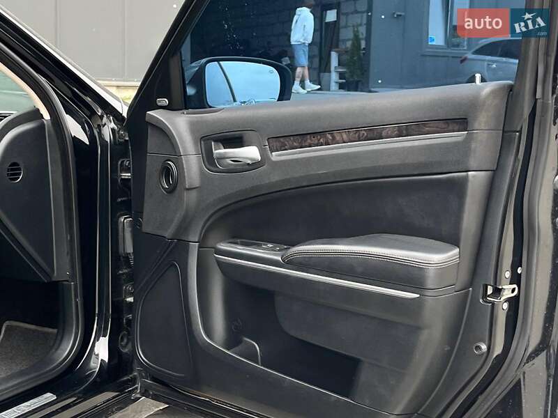 Седан Chrysler 300 2018 в Києві