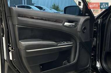 Седан Chrysler 300 2018 в 