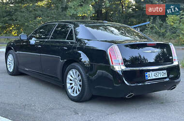 Седан Chrysler 300 2012 в 