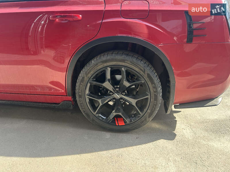 Седан Chrysler 300 2016 в Хмельницком