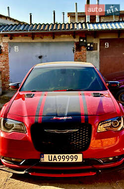 Седан Chrysler 300 2016 в 