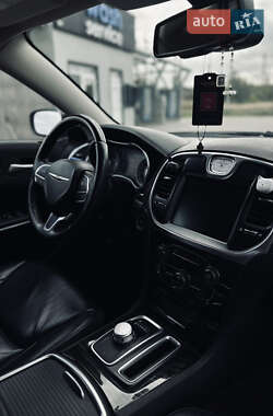 Седан Chrysler 300 2016 в 