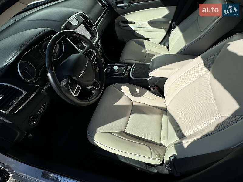 Седан Chrysler 300 2018 в Белгороде-Днестровском