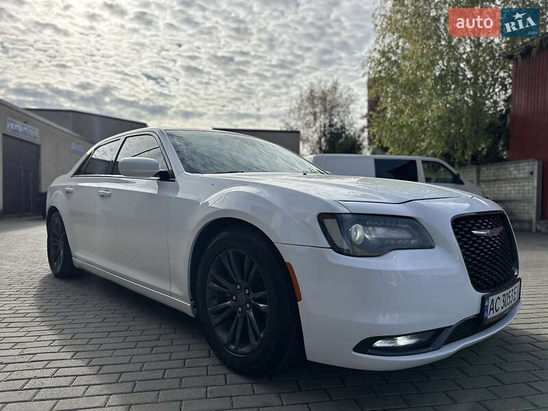 Седан Chrysler 300 2017 в Владимире фото 11 Седан Chrysler 300 2017 в Владимире