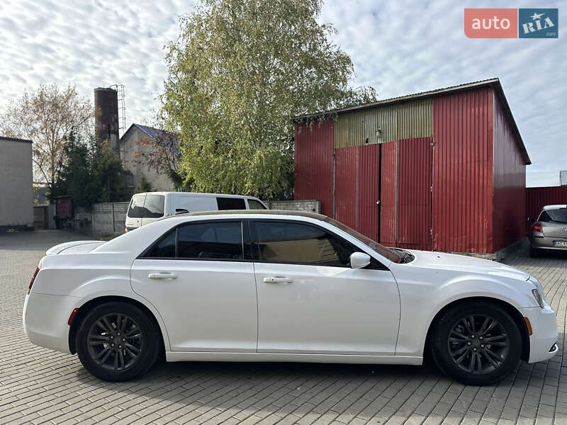 Седан Chrysler 300 2017 в Владимире фото 14 Седан Chrysler 300 2017 в Владимире