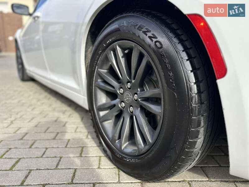 Седан Chrysler 300 2017 в Владимире фото 24 Седан Chrysler 300 2017 в Владимире
