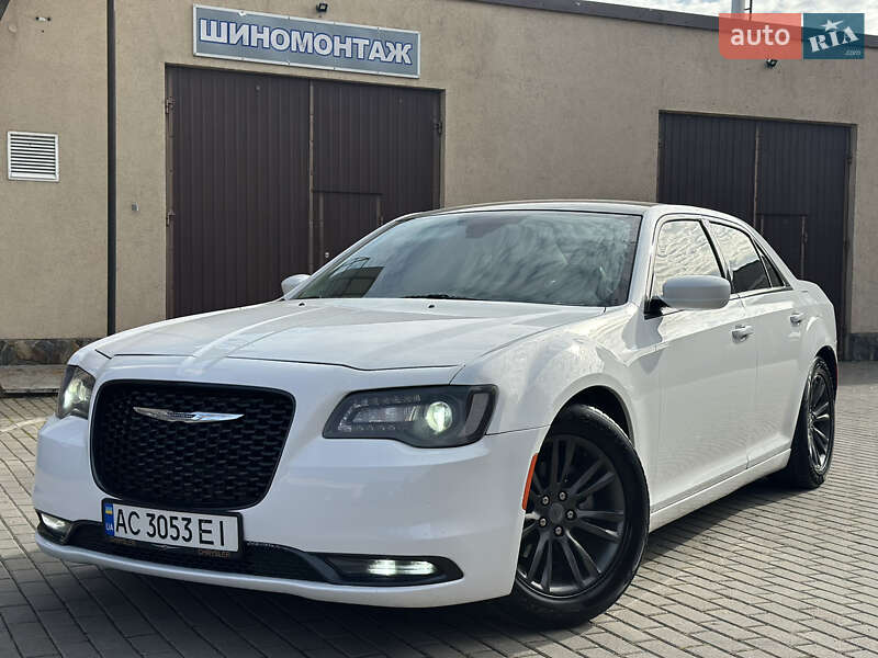 Седан Chrysler 300 2017 в Владимире фото 30 Седан Chrysler 300 2017 в Владимире