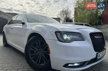 Седан Chrysler 300 2017 в  фото 36 Седан Chrysler 300 2017 в