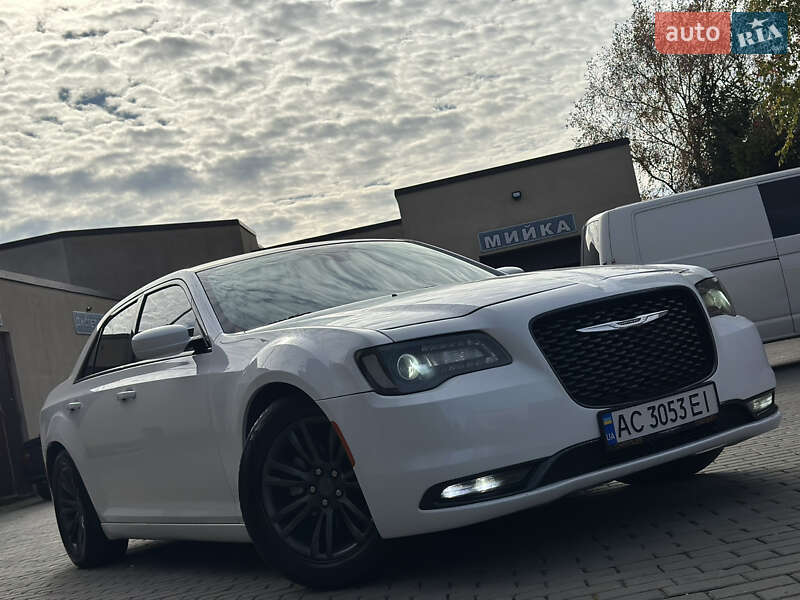 Седан Chrysler 300 2017 в Владимире фото 39 Седан Chrysler 300 2017 в Владимире