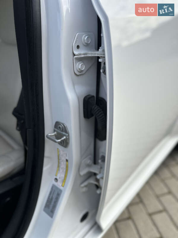 Седан Chrysler 300 2017 в Владимире фото 48 Седан Chrysler 300 2017 в Владимире