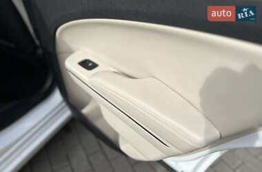Седан Chrysler 300 2017 в  фото 67 Седан Chrysler 300 2017 в