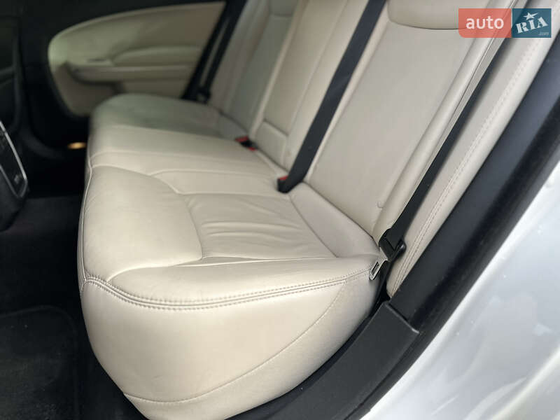 Седан Chrysler 300 2017 в Владимире фото 77 Седан Chrysler 300 2017 в Владимире