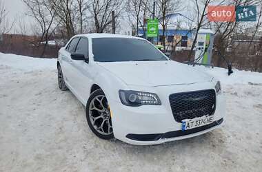 Седан Chrysler 300 2018 в Ивано-Франковске