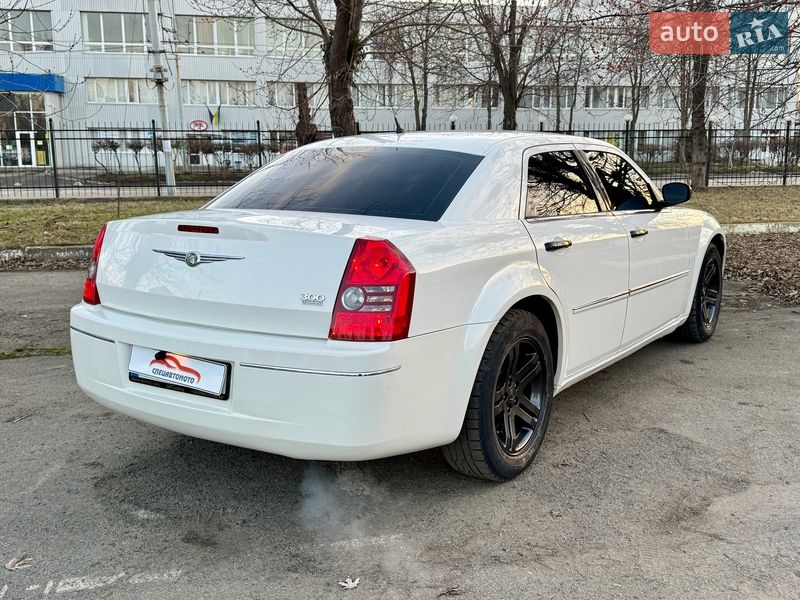 Седан Chrysler 300 2008 в Киеве