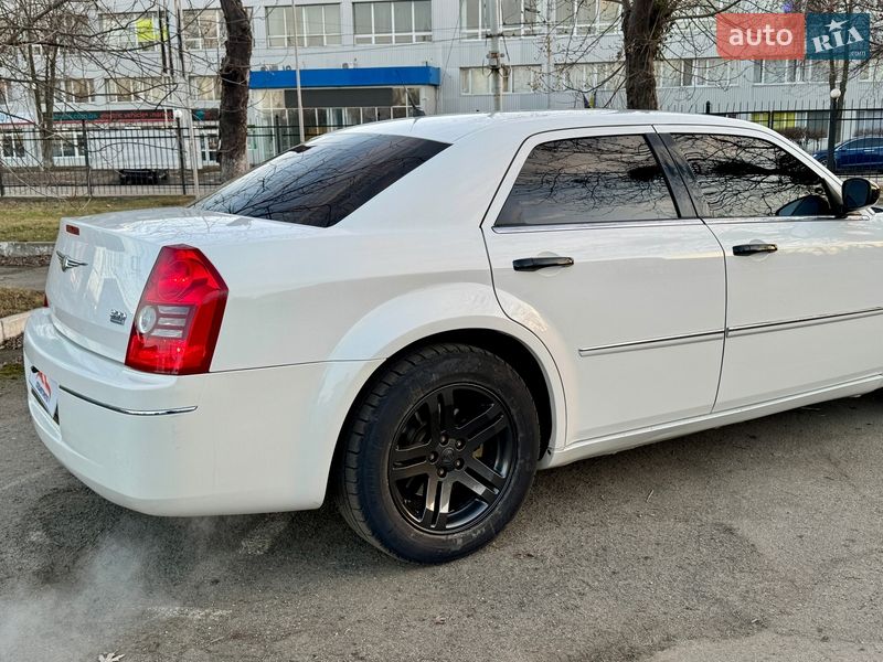 Седан Chrysler 300 2008 в Киеве