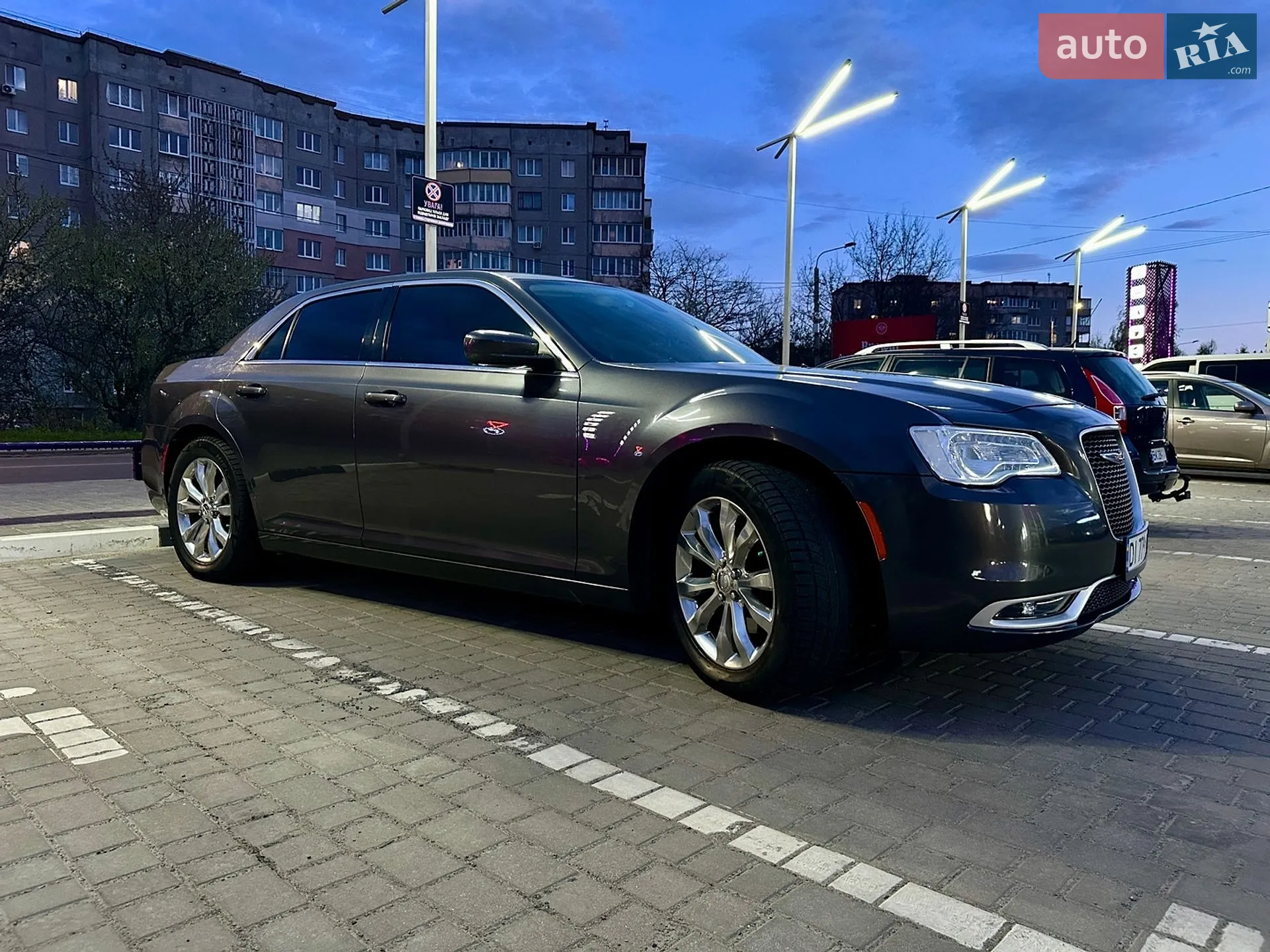 2016 Chrysler 300 - мініатюра 12