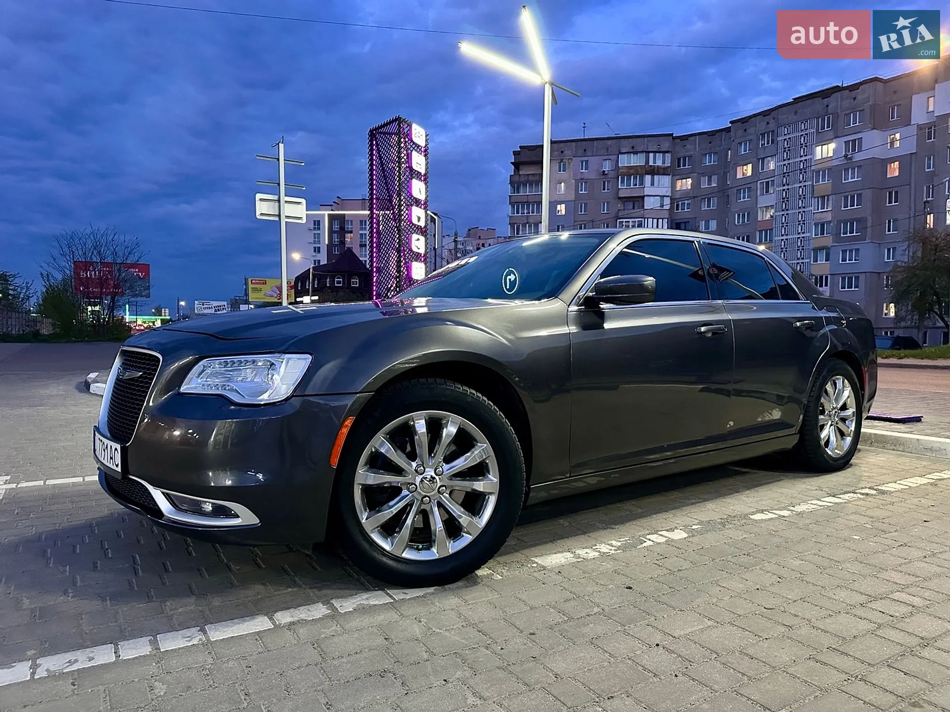 2016 Chrysler 300 - мініатюра 18