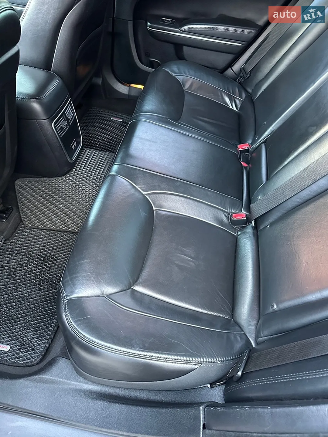2016 Chrysler 300 - мініатюра 31