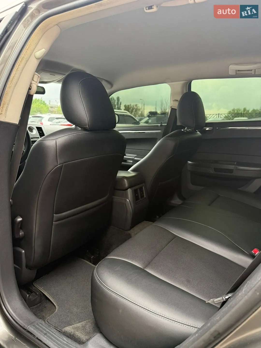 2010 Chrysler 300 - мініатюра 15