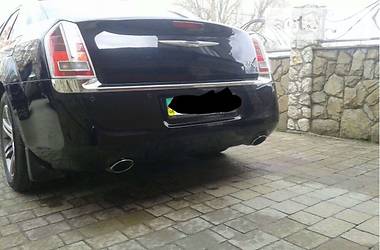 Седан Chrysler 300C 2012 в Тернополі