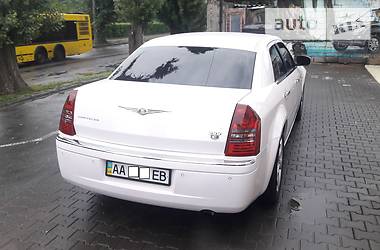 Седан Chrysler 300C 2005 в Киеве