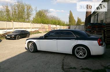 Седан Chrysler 300C 2008 в Ровно