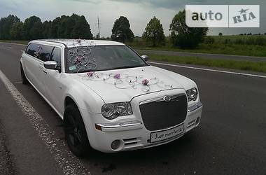 Лімузин Chrysler 300C 2008 в Дубні