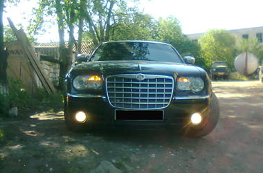 Седан Chrysler 300C 2008 в Песчанке