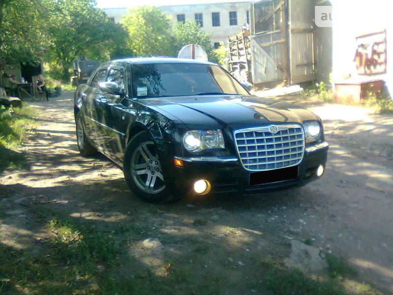 Седан Chrysler 300C 2008 в Песчанке