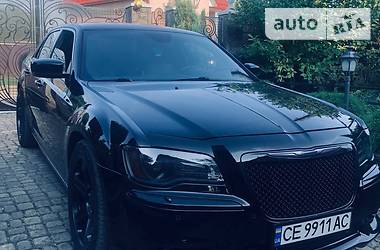 Седан Chrysler 300C 2013 в Черновцах