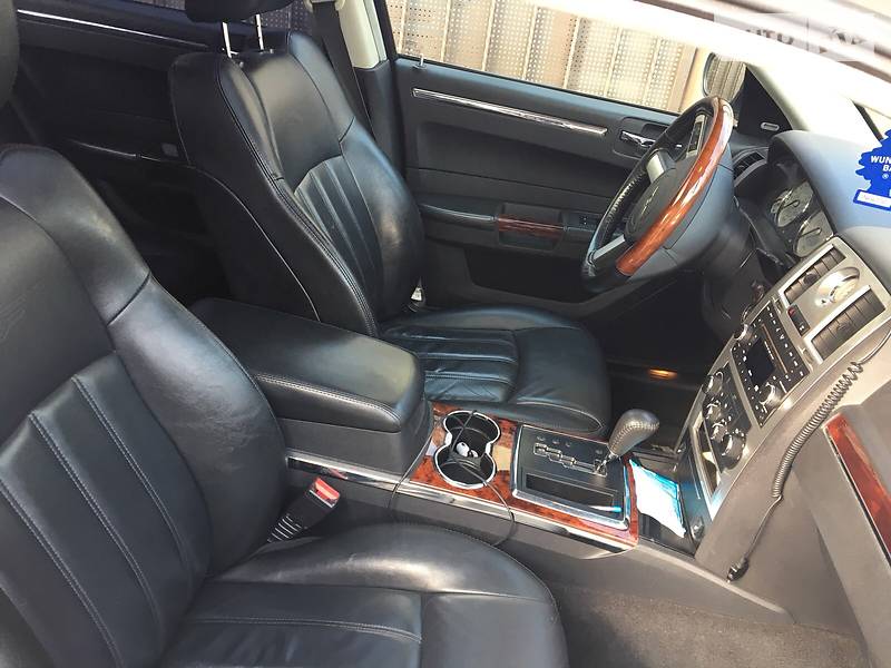 Седан Chrysler 300C 2007 в Хусті