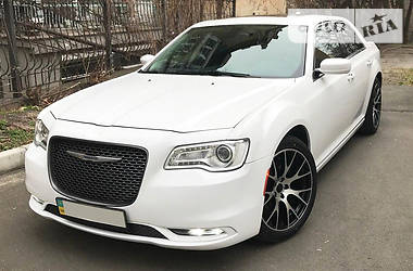 Седан Chrysler 300C 2016 в Києві