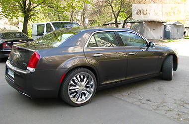 Седан Chrysler 300C 2016 в Харькове