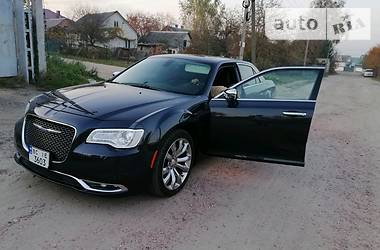 Седан Chrysler 300C 2017 в Львове