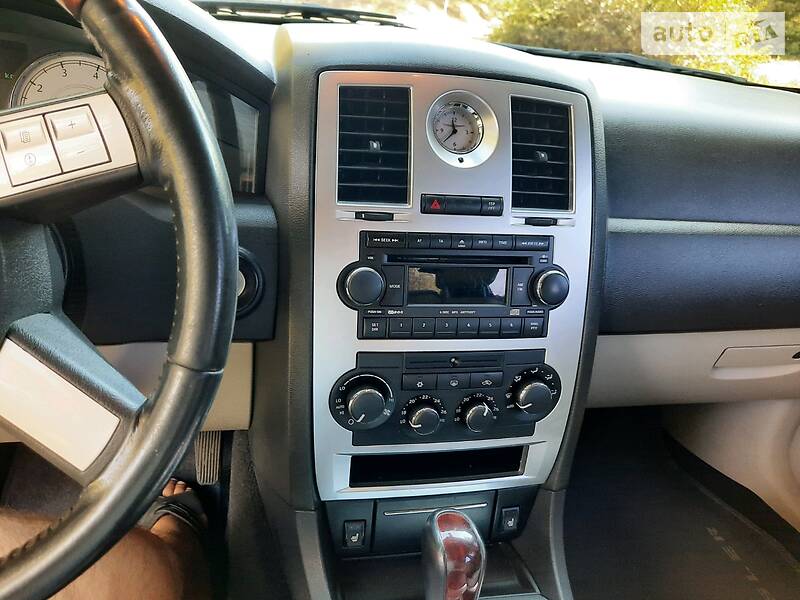 Седан Chrysler 300C 2006 в Смілі фото 24 Седан Chrysler 300C 2006 в Смілі