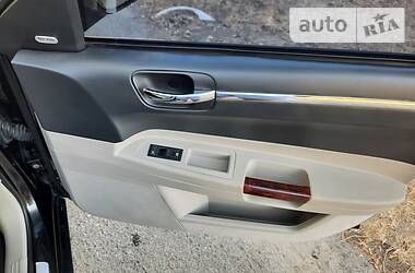 Седан Chrysler 300C 2006 в 