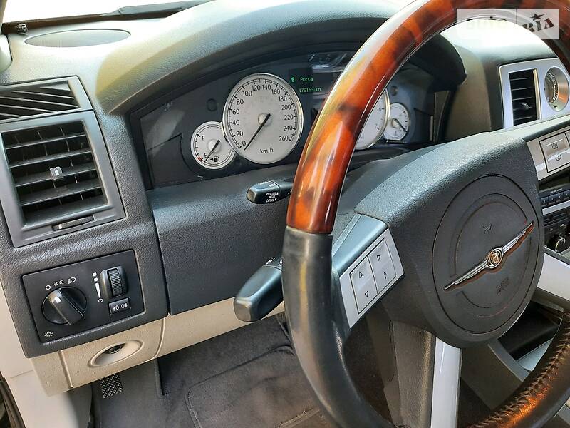 Седан Chrysler 300C 2006 в Смілі фото 21 Седан Chrysler 300C 2006 в Смілі