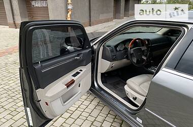 Седан Chrysler 300C 2006 в 