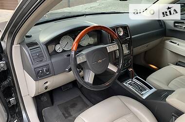 Седан Chrysler 300C 2006 в 