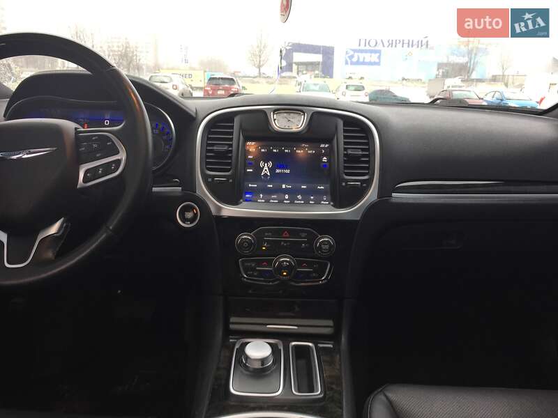 Седан Chrysler 300C 2017 в Києві