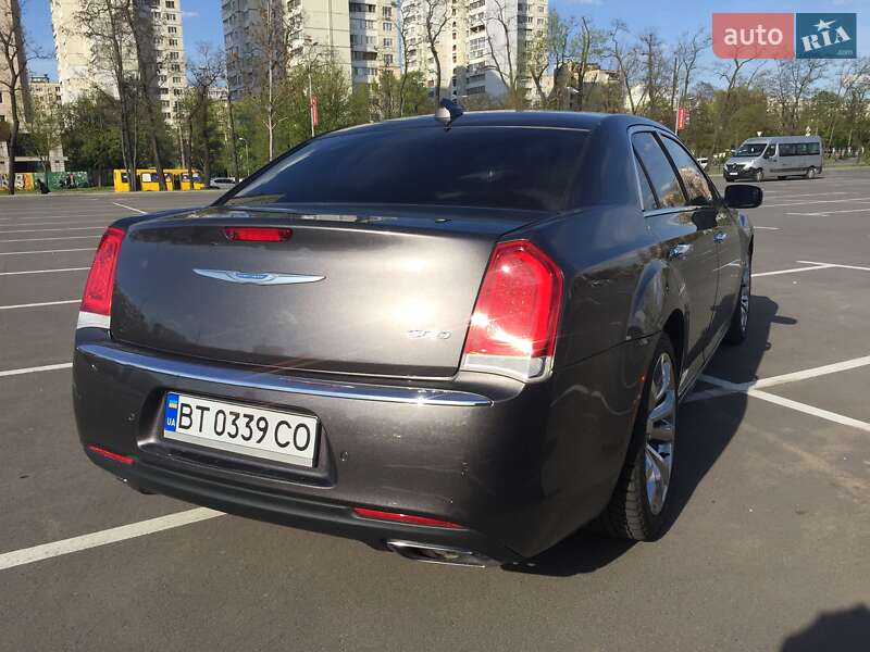 Седан Chrysler 300C 2017 в Києві