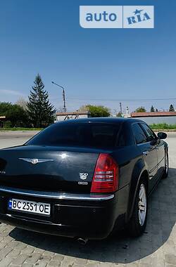Седан Chrysler 300C 2006 в Дрогобыче