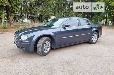 Седан Chrysler 300C 2007 в Львові