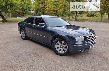 Седан Chrysler 300C 2007 в Львові