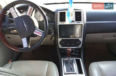 Седан Chrysler 300C 2005 в 